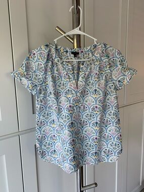 Talbots White Floral Print Short Sleeve Blouse - Lightweight Summer Top, Size XS